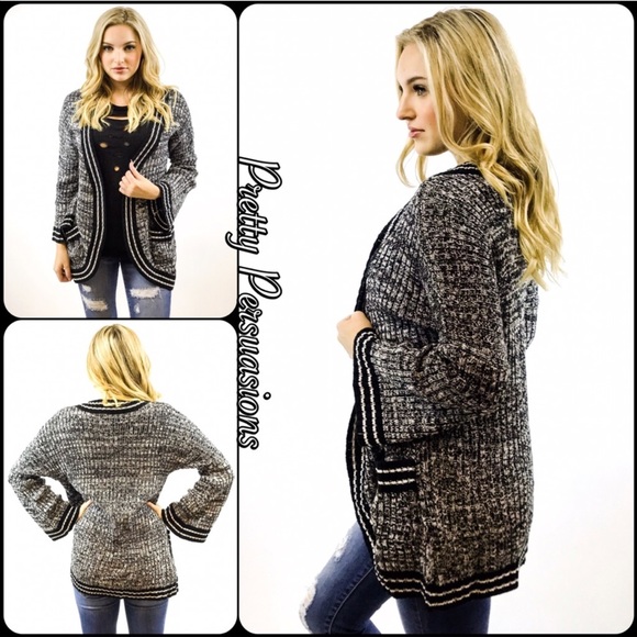 NWT Black & White Striped Bell Sleeve Cardigan - Picture 2 of 8